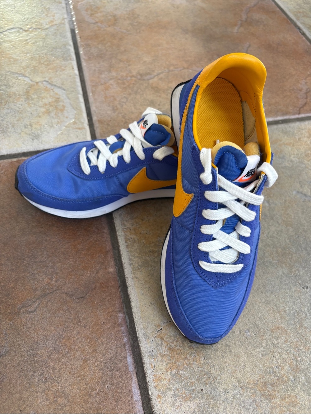 Nike Waffle Trainer 2 Youth Sneakers- Blue & Yellow, Sz 6Y (fits women’s 7.5) - Picture 2 of 7